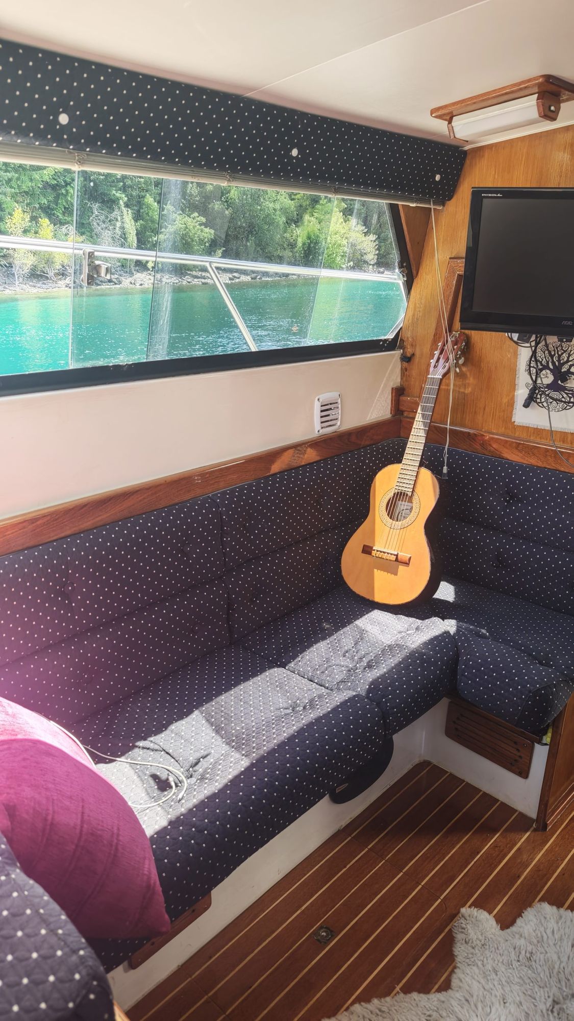 Interior de la cabina de Pakantura